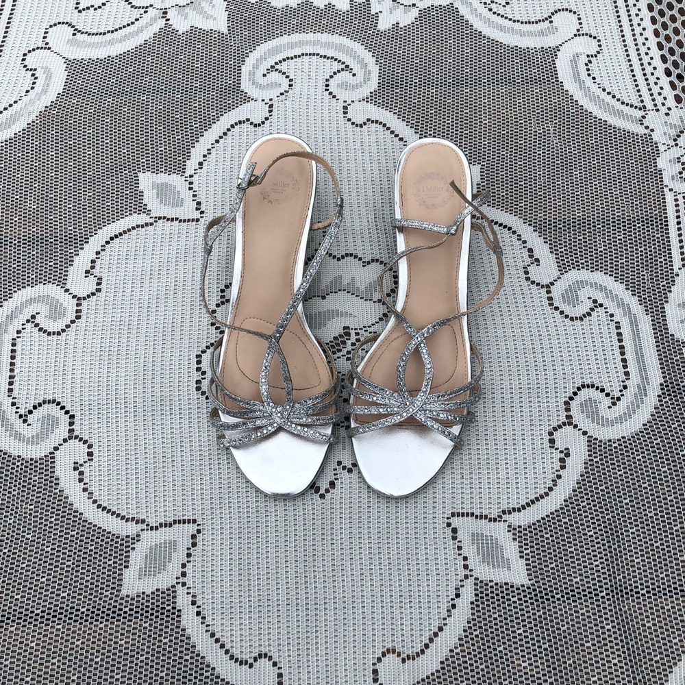 Dress shoes